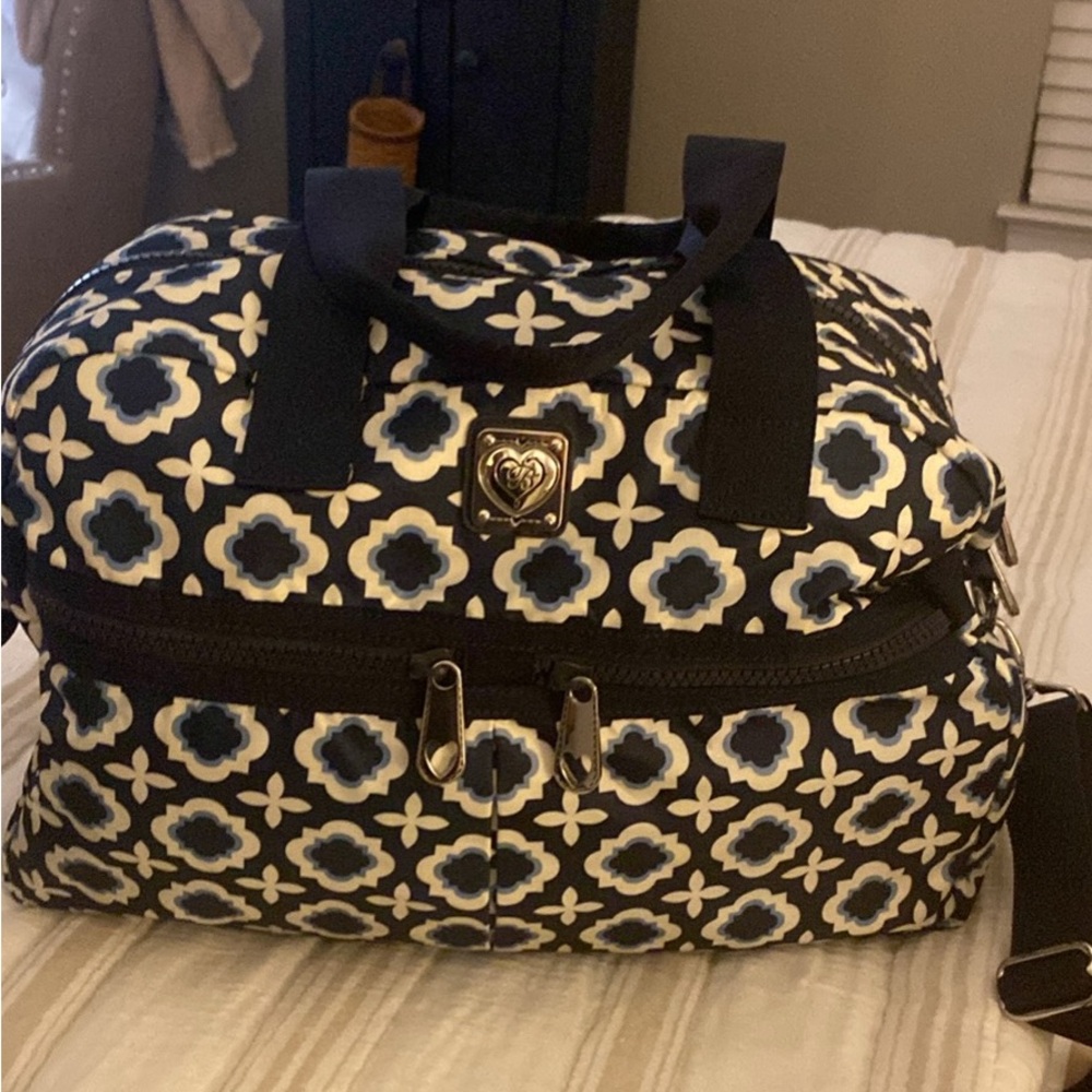 Brighton navy weekend bag with zip pouch